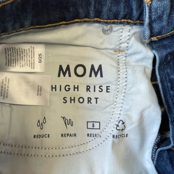 Lucky Brand Mom High Rise Denim Shorts Frayed Hem Button Fly - Size 0/25 - Picture 13 of 15